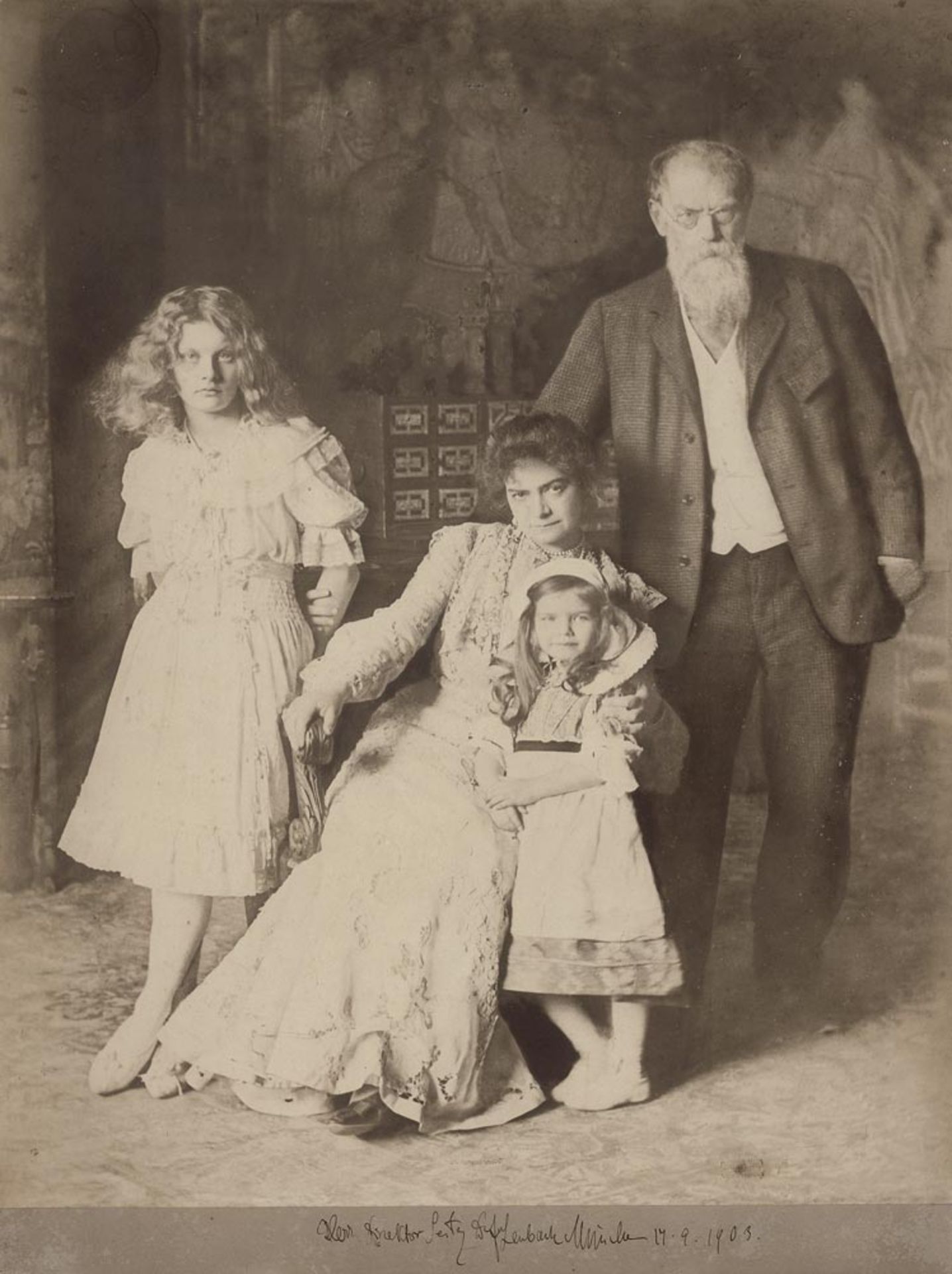 Lenbach, Franz von: Großes Familienfoto mit Widmung