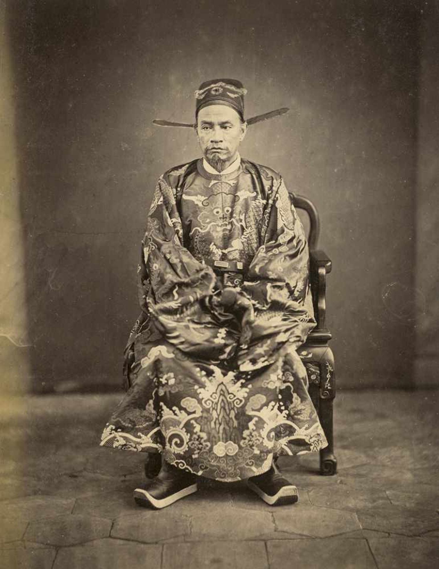 Gsell, Emile: Studio portrait of Ambassador Nguyen Huu Do of Tonkin