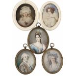 Europäisch: frühes 20. Jahrhundert. 5 ovale Miniatur Portraits in Metall- und Elfenbeinrahmen p