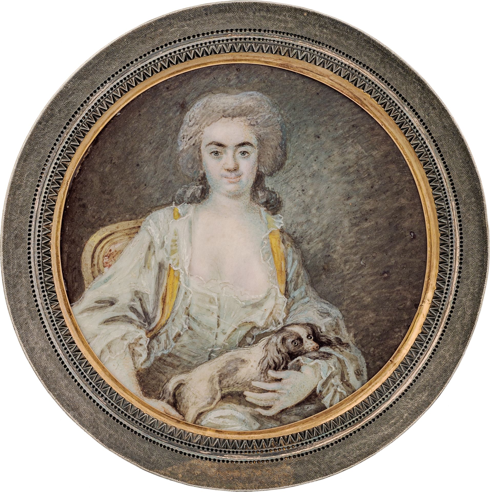 Französisch: um 1780/1785. Miniatur Portrait einer jungen Frau in weißem Kleid, einen King Char