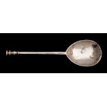 A 17th century seal top spoon, all marks worn,