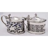 An Edward VII silver mustard pot and lid, maker Ducrow & Atkins, Birmingham,