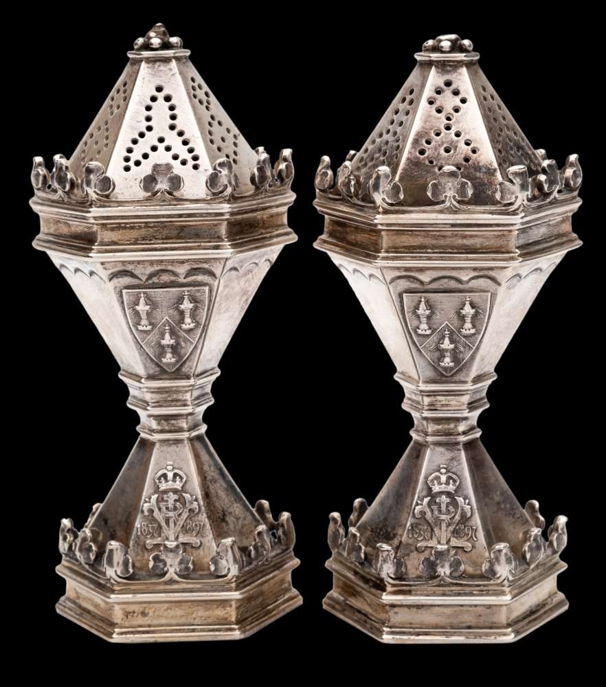 A pair of Victorian Salters' Company Diamond Jubilee silver pepperettes, maker James Garrard, - Image 3 of 3