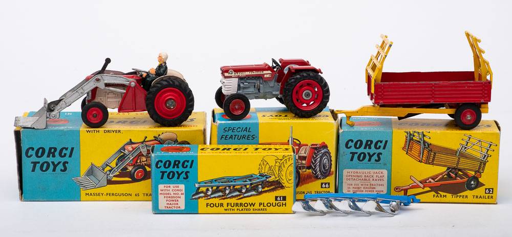 Corgi boxed group of agricultural vehicles: No 57 Massey-Ferguson 65 Tractor with Forks,