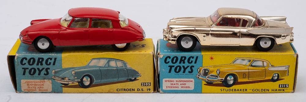 Corgi 210S Citroen DS 19,: red body, off white interior, spun hubs,