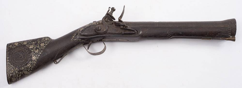 A 19th century Balkan- decorated Turkish flintlock 'knee' blunderbuss:,