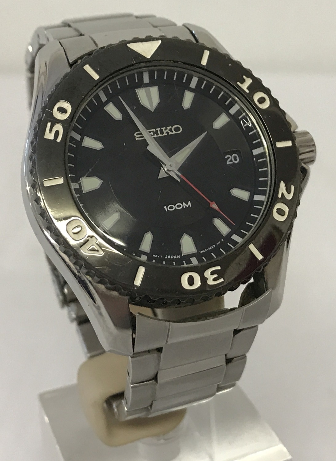 A men's stainless steel bracelet watch by Seiko.