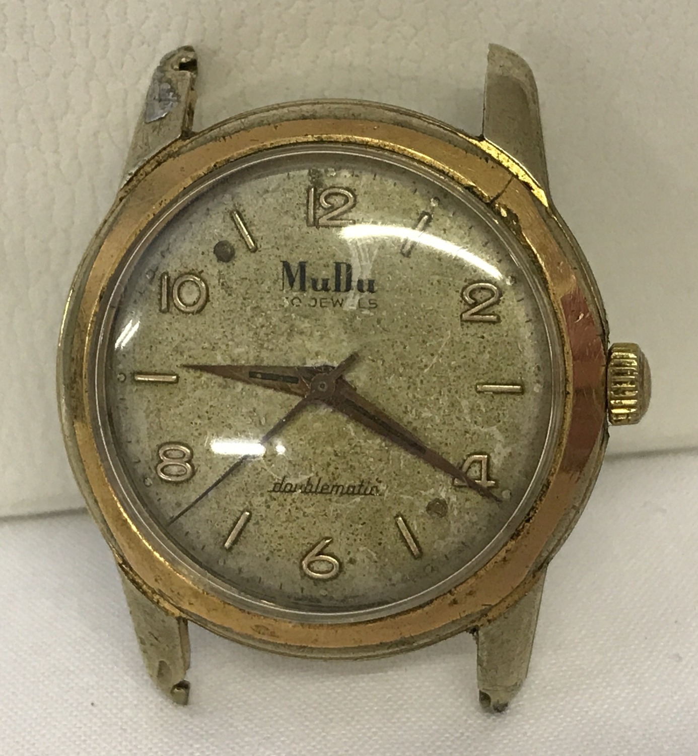 A vintage men's Doublematic 30 jewels wristwatch by MuDu. Without strap.