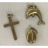 3 vintage 9ct gold pendants. A cross with floral decoration to front.