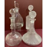 4 vintage clear glass decanters to include matching whisky and ships decanter.