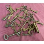 A collection of approx. 42 vintage keys in varying shapes and sizes.