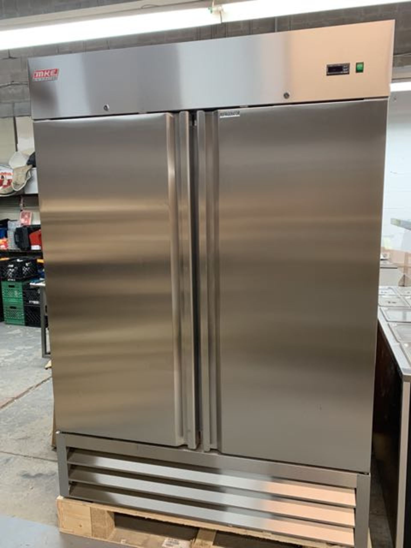Réfrigérateur MKE - NEUF - 2 portes # RI 49 SS 54 x 33"