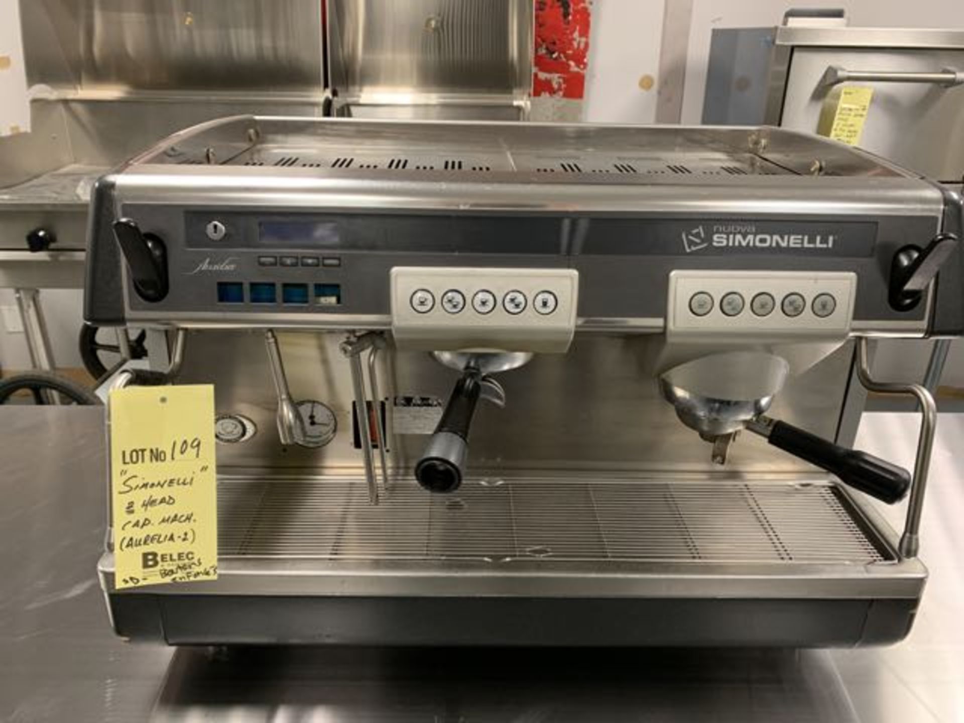 Machine à cappuccino SIMONELLI # AURELIA -2 - Besoin de réparation - boutons gauche enfoncés