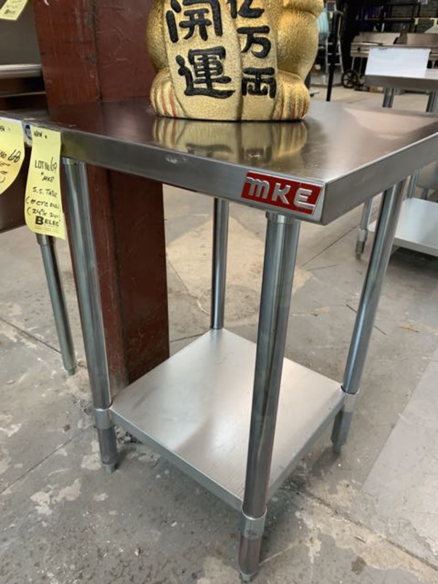 Table MKE - NEUF # ECTC-2424, 24 X 24"