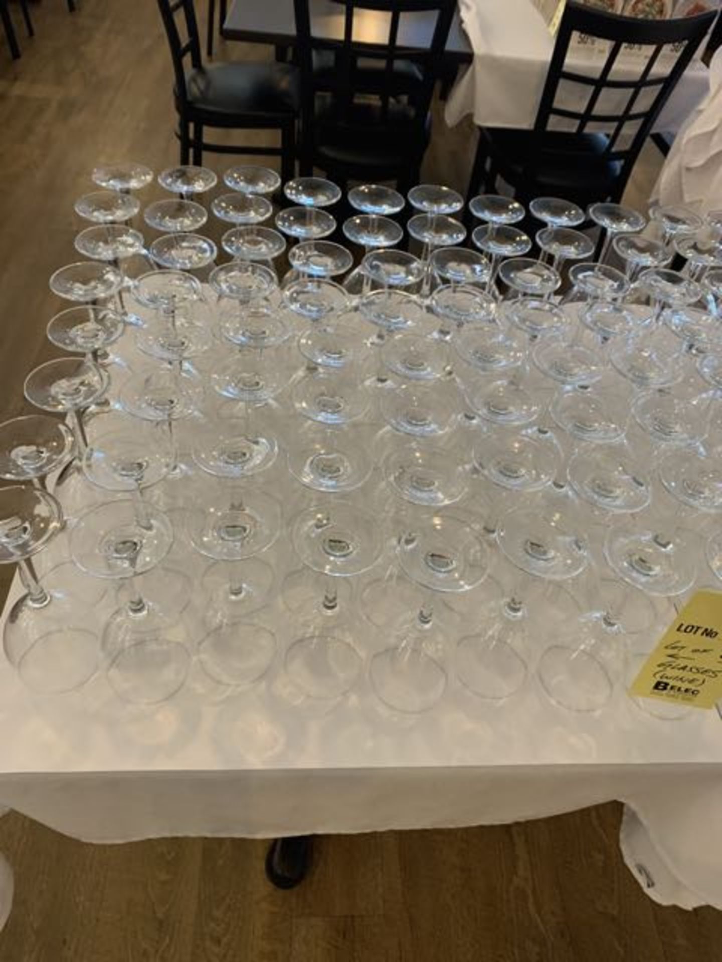 Lot de 64 Verres vin