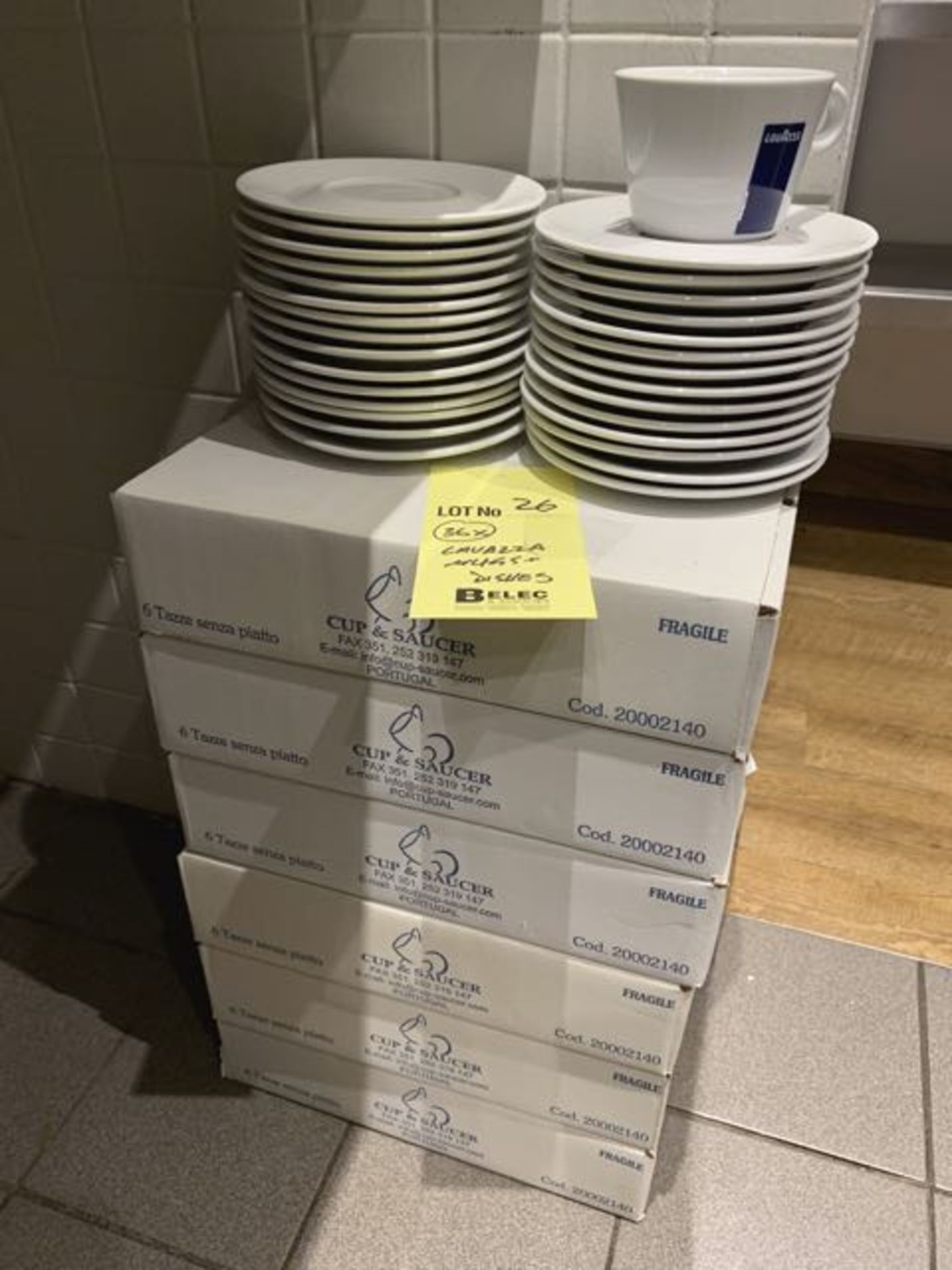 Lot approx 36 LAVAZZA tasses - Image 2 of 2