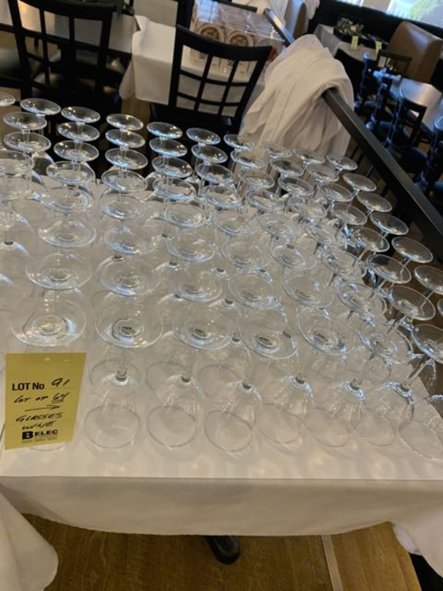 Lot de 64 Verres vin