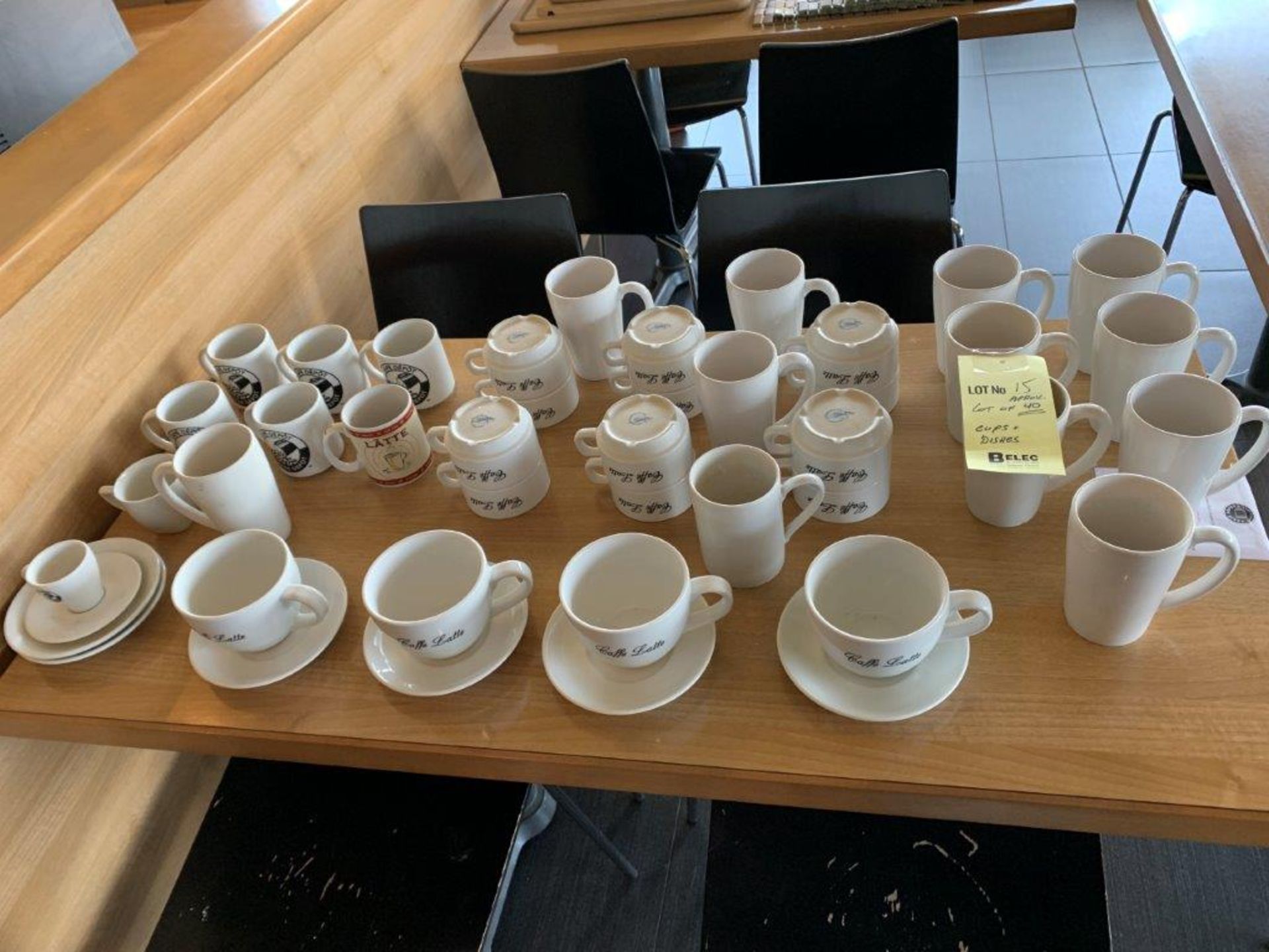 Lot de 40 tasses ++