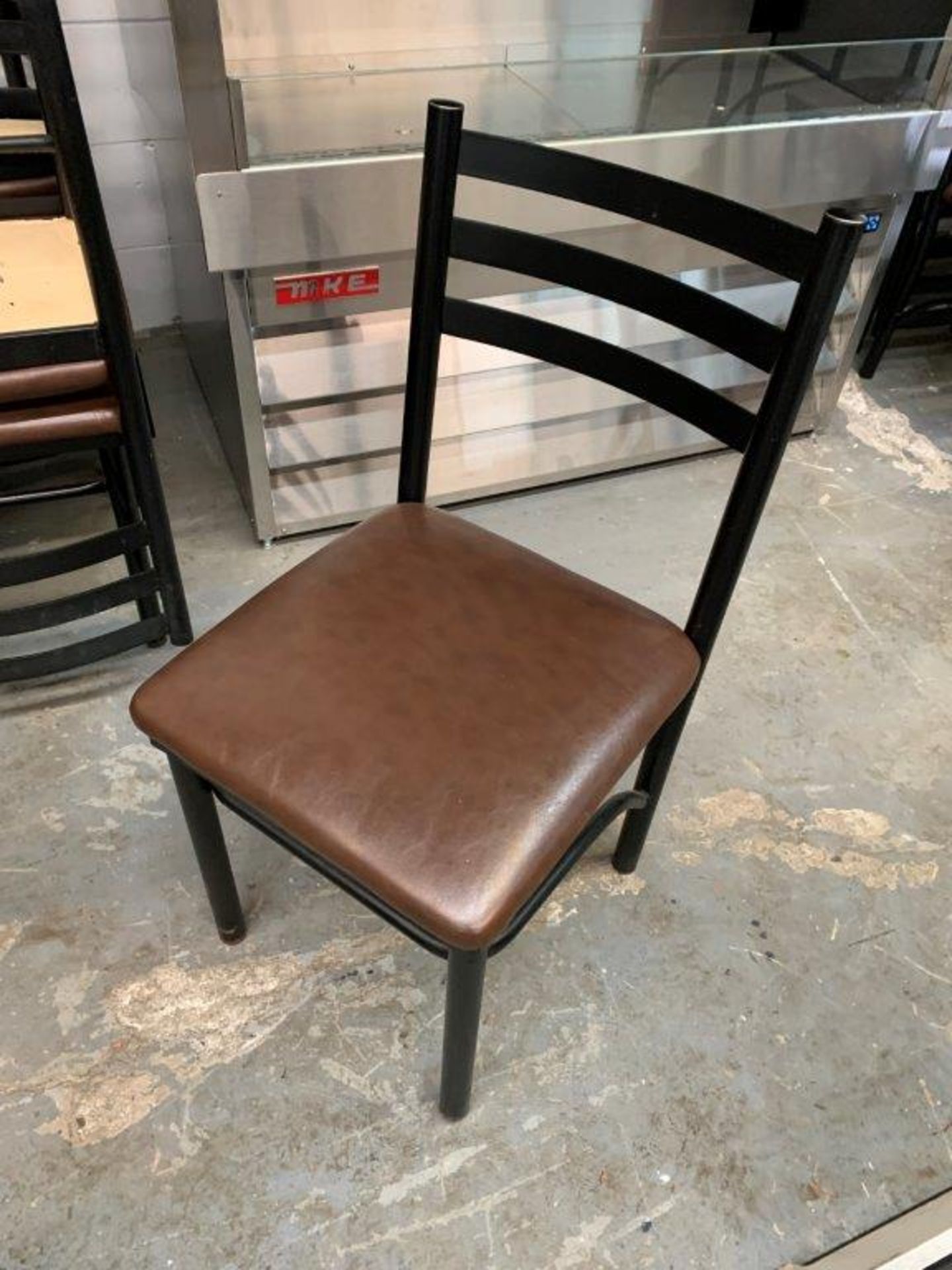 (10) Belles Chaises Bistro - QUANTITÉ x prix misé