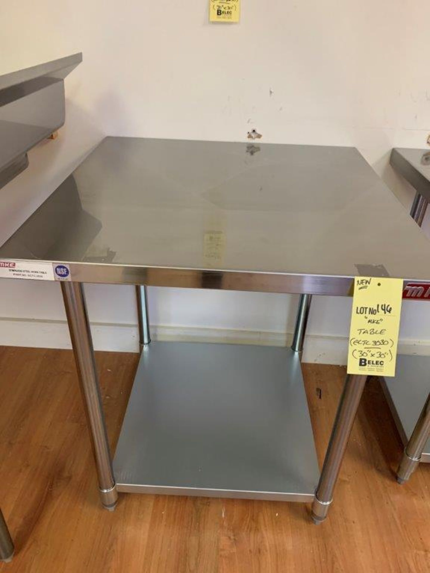 MKE Table de travail acier inox # ECTC 30 X 30 -NEUVE