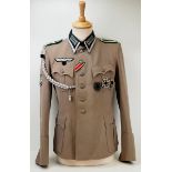 Wehrmacht: Feldbluse eines Oberfeldwebel im Gebirgsjäger-Regiment 99.<