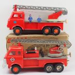 Gama: Lot von 2 Feuerwehr-Leiterwagen.