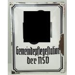 NSO: Emailleschild der Gemeindepflegestation der NSO.