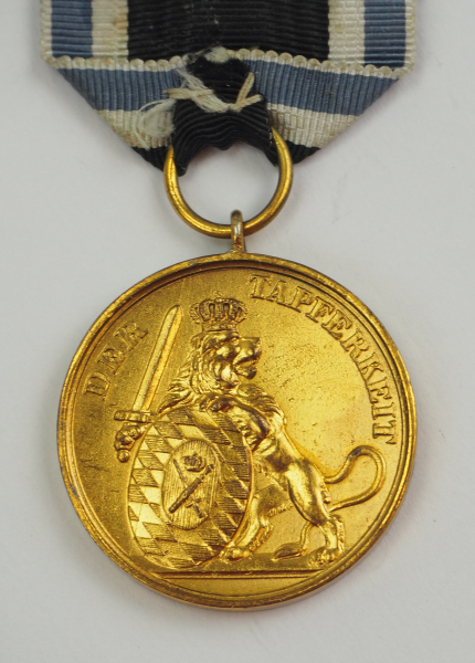 Bayern: Goldene Militär-Verdienst- / Tapferkeits-Medaille, Max Joseph I., 2. Typ (1871-1918) - - Image 2 of 2