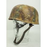 Fallschirmjäger Helm - getarnt.