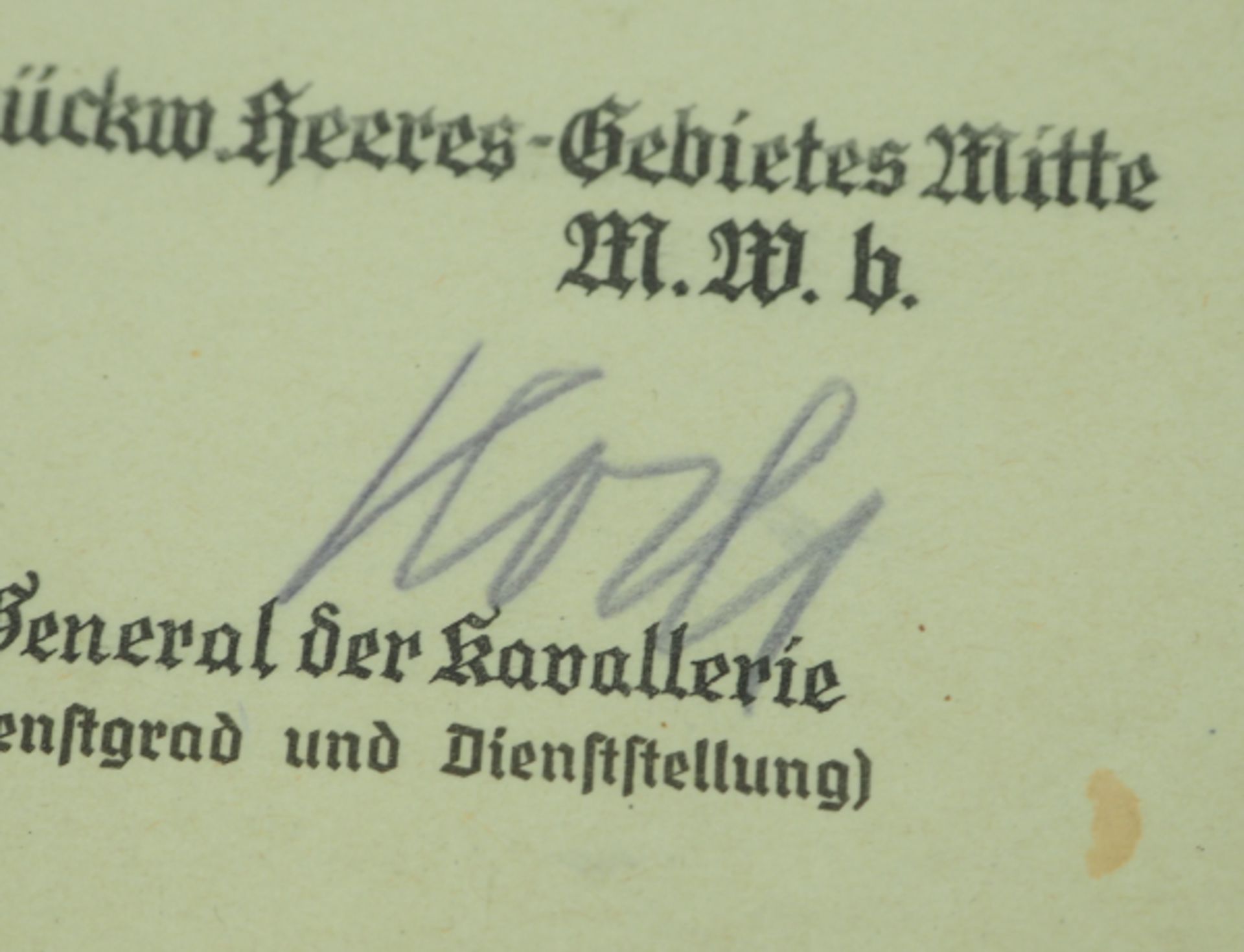 Kriegsverdienstkreuz, 2. Klasse mit Schwertern Urkunde für einen Wachtmeister d. Schutzpolizei - - Bild 2 aus 2