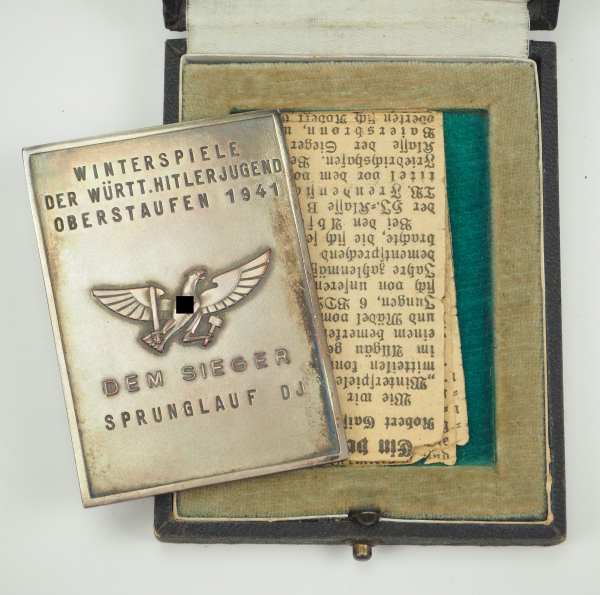 HJ Plakette Gebiet 20, Württemberg, Winterspiele Obersaufen 1941 - Sprunglauf DJ Sieger, im Etui. - Image 3 of 4