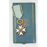 Lettland: Orden der drei Sterne, 1. Modell (1924-1940), Ritterkreuz, im Etui.