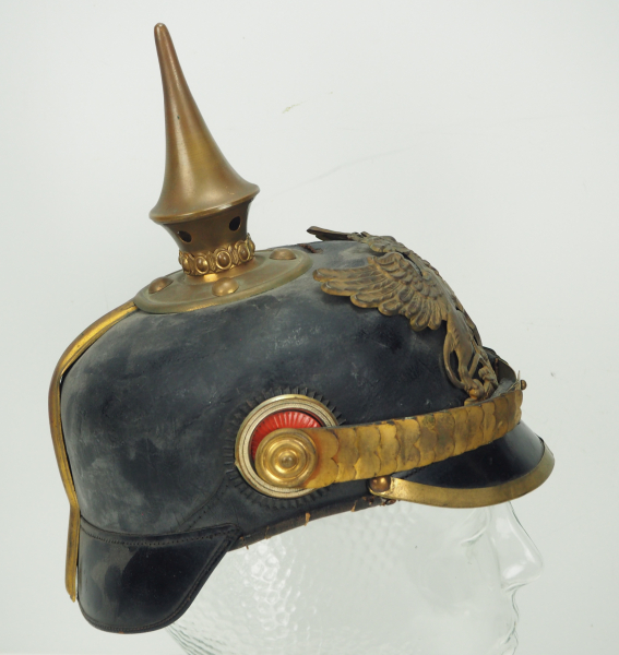 Baden: Pickelhaube für Unteroffiziere der Infanterie.Schwarzer Lederkorpus, neben dem Teller - Image 4 of 6