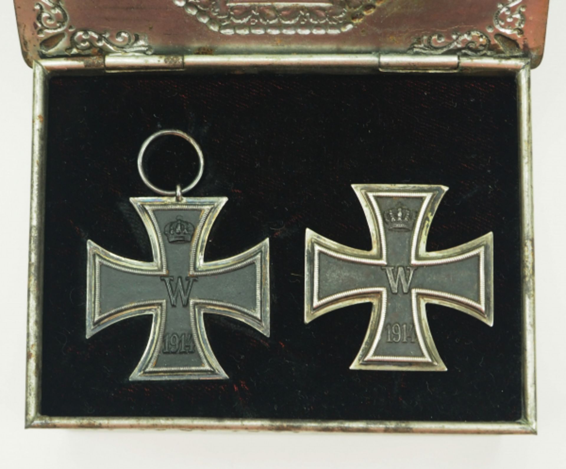 Preussen: Eisernes Kreuz, 1914, 1. und 2. Klasse im Präsentationsetui.1.) Eisernes Kreuz, 1914, 1.