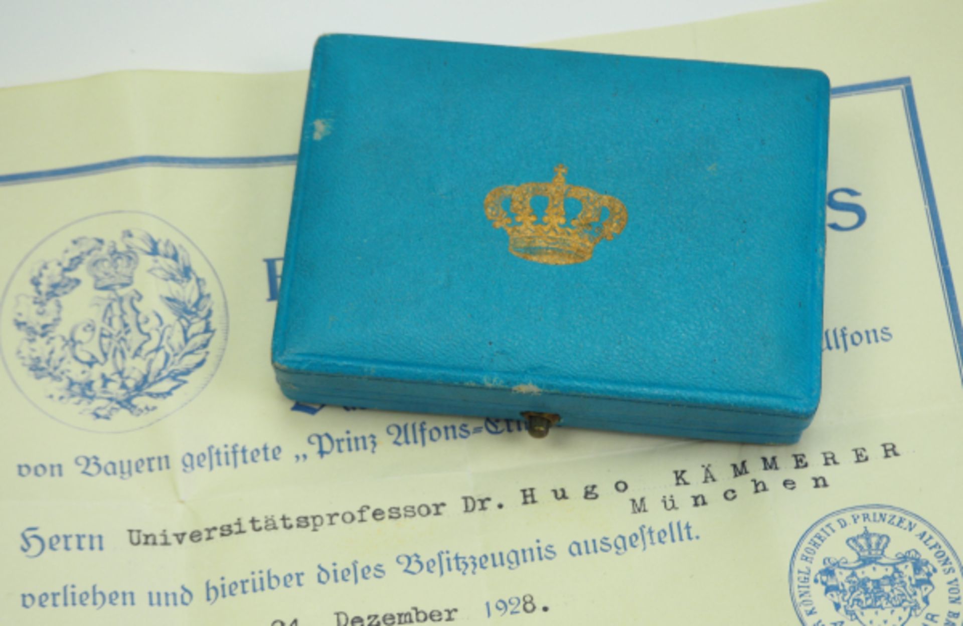 Bayern: Prinz Alfons-Erinnerungszeichen, in Silber, im Etui mit Urkunde für den - Bild 4 aus 4