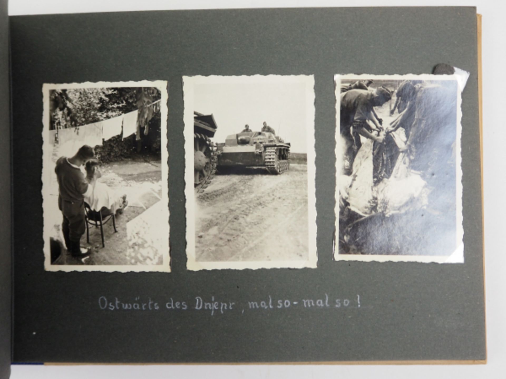 Wehrmacht: Fotoalbum eines Angehörigen der s.s.Artillerie-Abteilung 607.Kartonageeinband, 74 - Image 4 of 8