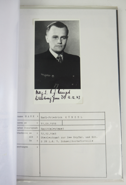 Kriegsmarine: Sammlung Ritterkreuzträger Autographen - Teil II.Ordner mit über 25 Stück, - Image 4 of 6