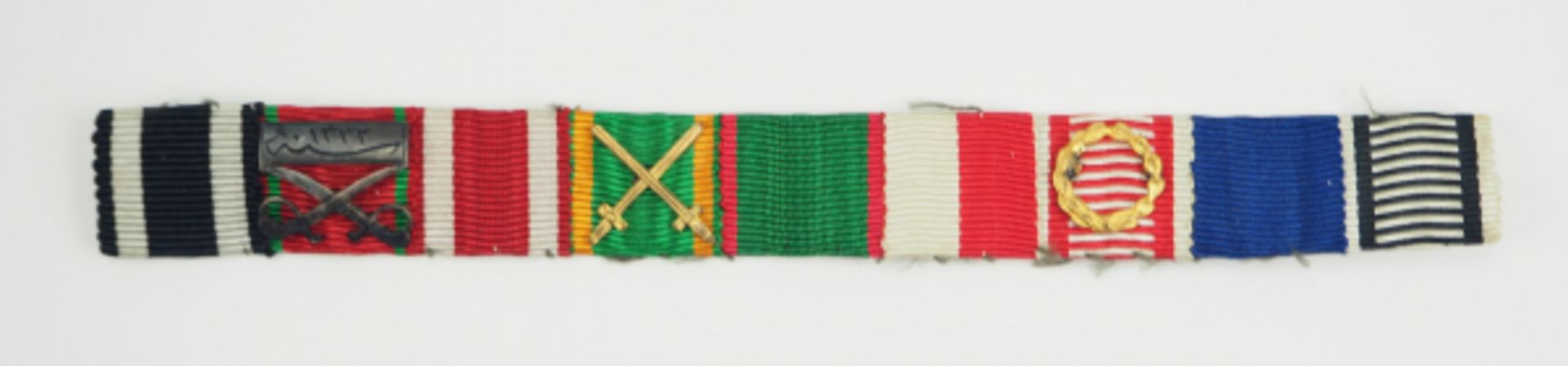 Baden: 9-teilige Feldschnalle eines Offiziers der Palästina-Front.1.) Preussen: Eisernes Kreuz,