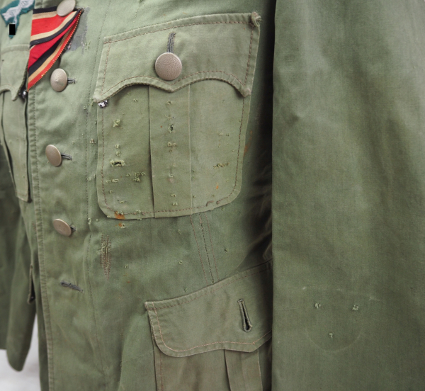 Wehrmacht: Sommerjacke für einen Gebirgsjäger.Leichtes grünes Tuch, mit dunkelgrünem Kragen, - Image 2 of 6