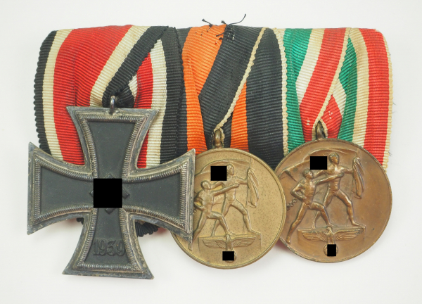Ordenschnalle mit 3 Auszeichnungen.1.) Eisernes Kreuz, 1939, 2. Klasse, 2.) Medaille zur
