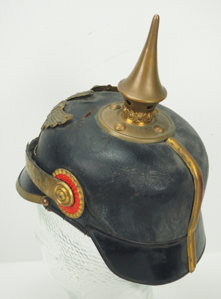 Baden: Pickelhaube für Unteroffiziere der Infanterie.Schwarzer Lederkorpus, neben dem Teller - Image 5 of 6