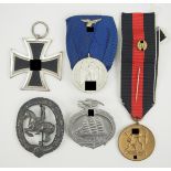 Nachlass eines Luftwaffensoldaten.1.) Eisernes Kreuz, 1939, 2. Klasse, 2.) Wehrmacht-