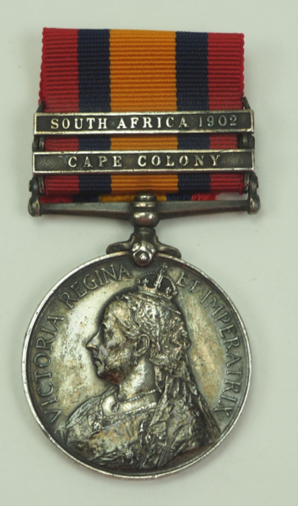 Großbritannien: Southafrica Medal, mit den Spangen CAPE COLONY und SOUTH AFRICA 1902.Silber, im Rand