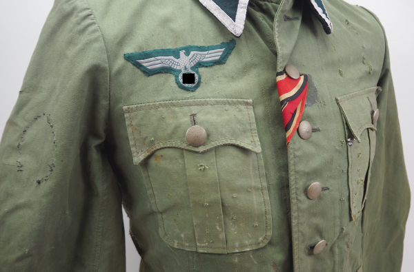 Wehrmacht: Sommerjacke für einen Gebirgsjäger.Leichtes grünes Tuch, mit dunkelgrünem Kragen, - Image 3 of 6