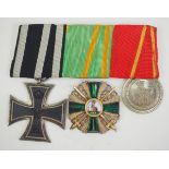 Baden: Ordenschnalle eines Frontoffiziers mit 3 Auszeichnungen.1.) Preussen: Eisernes Kreuz, 1914,