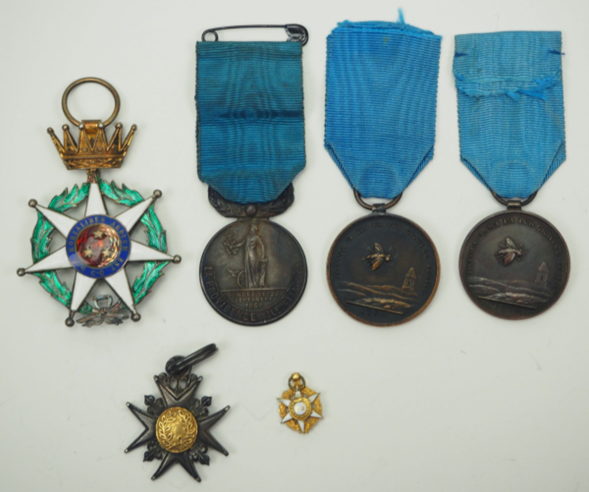 Frankreich: Orden der Biene - Sammlung.1.) Rittkreuz, 2.) Silber Medaille, 3./4.) Bronze Medaille, - Image 3 of 3