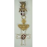 Vatikan: Malteser Verdienstorden, Komturkreuz, mit Schwertern.Silber vergoldet, teilweise
