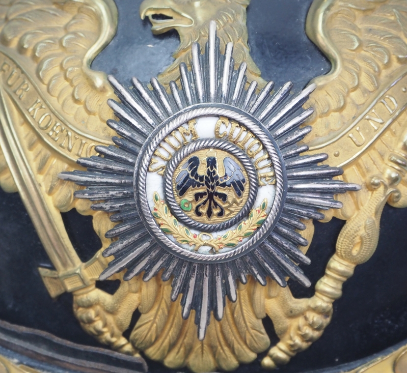 Preussen: Helm für Offiziere der Garde-Grenadier-Regimenter, in Dienstausführun - Image 2 of 5