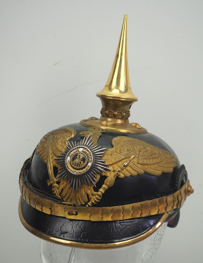 Preussen: Helm für Offiziere der Garde-Grenadier-Regimenter, in Dienstausführun