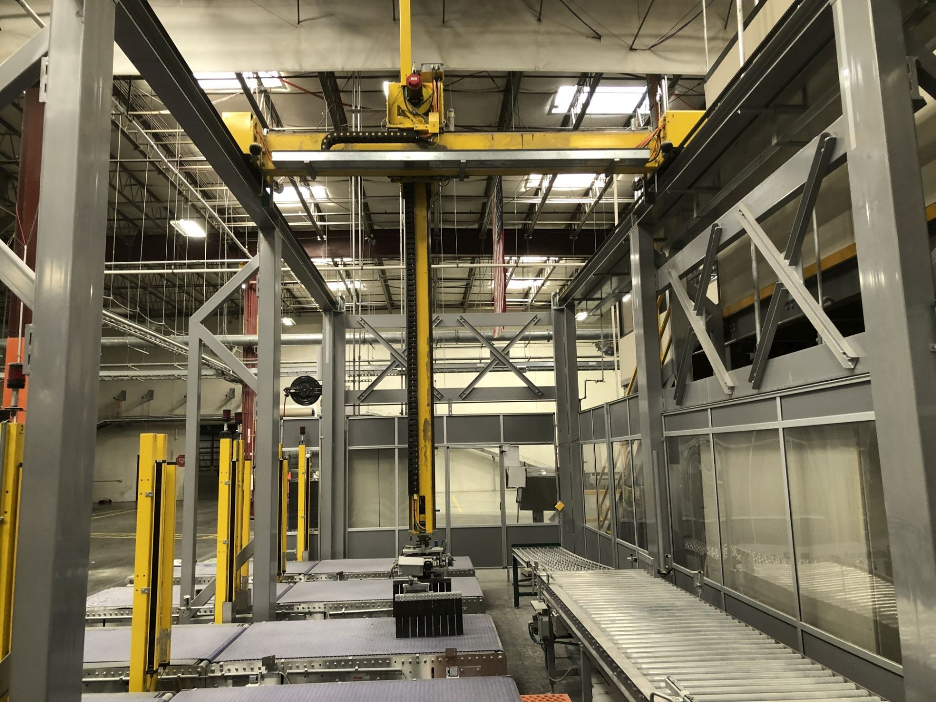 2003 SIG Elettric80 Gantry Robot Palletizing Cell, Allen-Bradley 1500P Control, (5) 4' Wide - Image 4 of 15